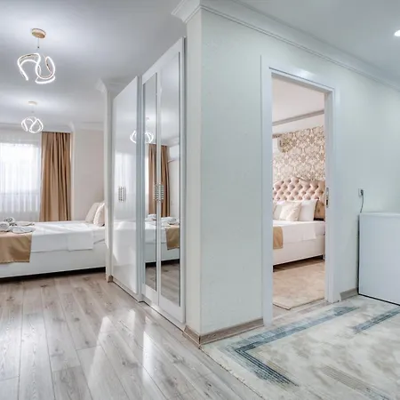 Old Konstantinei Apartment