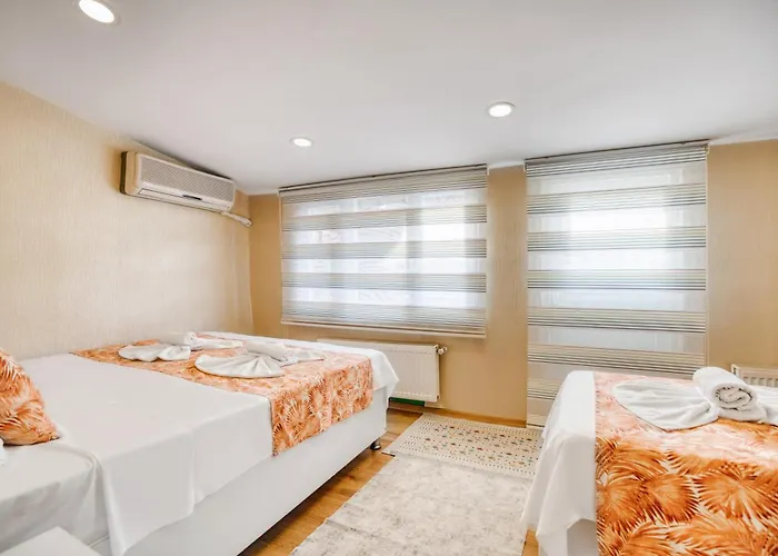 Old Konstantinei Apartman *